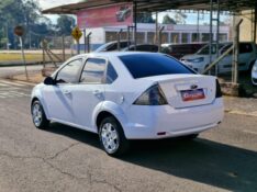 FORD FIESTA 1.6 SE 2014/2014 CRUZEIRO MULTIMARCAS CRUZEIRO DO SUL / Carros no Vale