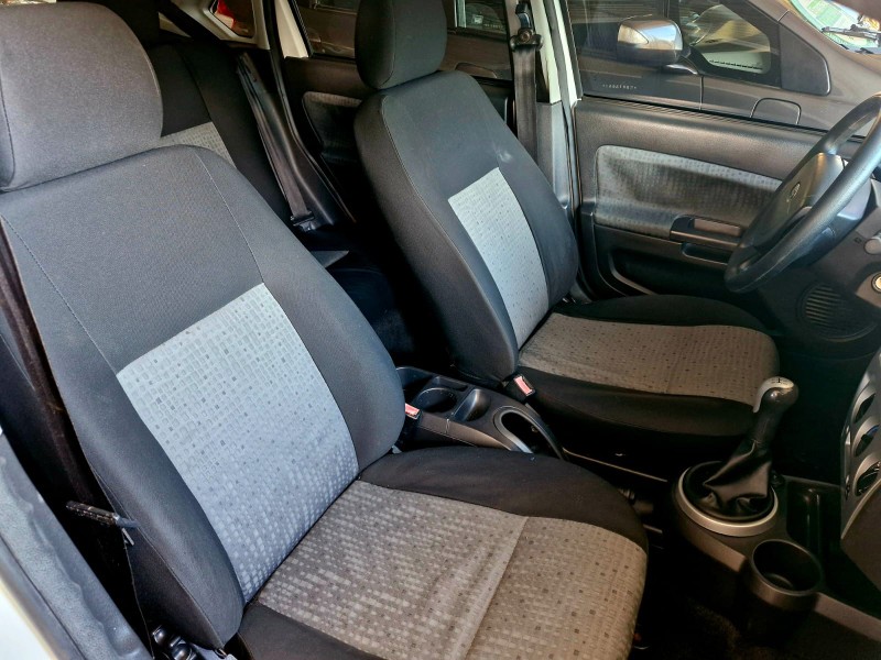 FORD FIESTA 1.6 SE 2014/2014 CRUZEIRO MULTIMARCAS CRUZEIRO DO SUL / Carros no Vale