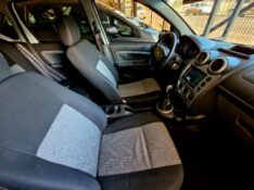 FORD FIESTA 1.6 SE 2014/2014 CRUZEIRO MULTIMARCAS CRUZEIRO DO SUL / Carros no Vale