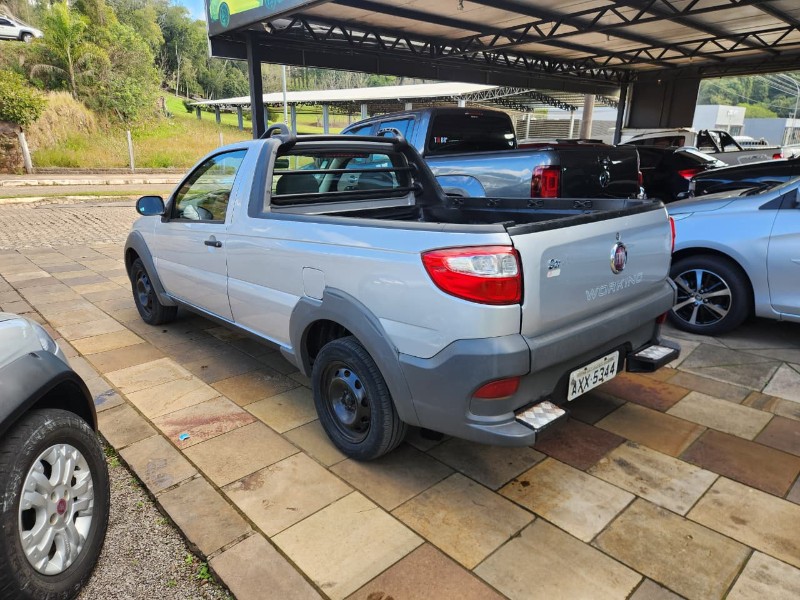 FIAT STRADA WORKING 1.4 2013/2014 TS VEÍCULOS ANTA GORDA / Carros no Vale