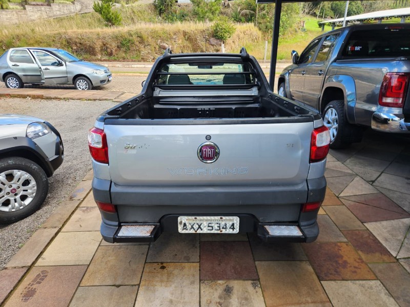 FIAT STRADA WORKING 1.4 2013/2014 TS VEÍCULOS ANTA GORDA / Carros no Vale