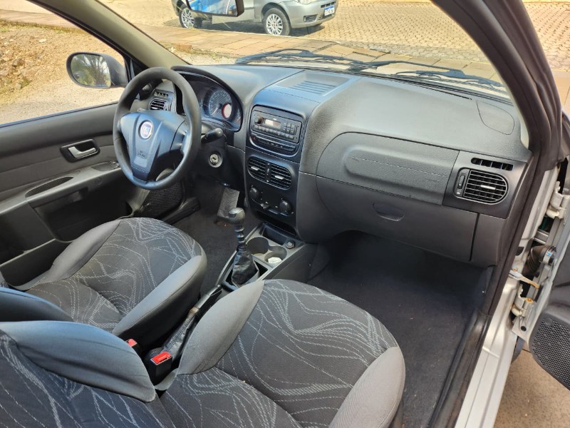 FIAT STRADA WORKING 1.4 2013/2014 TS VEÍCULOS ANTA GORDA / Carros no Vale