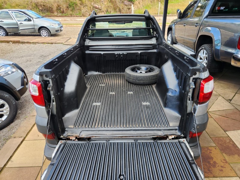 FIAT STRADA WORKING 1.4 2013/2014 TS VEÍCULOS ANTA GORDA / Carros no Vale