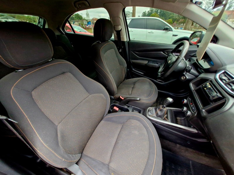 CHEVROLET ONIX HATCH LT 1.0 8V FLEXPOWER 5P MEC. 2013/2014 CRUZEIRO MULTIMARCAS CRUZEIRO DO SUL / Carros no Vale