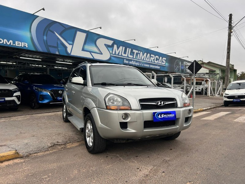 HYUNDAI TUCSON 2.0 16V FLEX AUT. 2013/2013 LS MULTIMARCAS VENÂNCIO AIRES / Carros no Vale