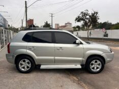 HYUNDAI TUCSON 2.0 16V FLEX AUT. 2013/2013 LS MULTIMARCAS VENÂNCIO AIRES / Carros no Vale