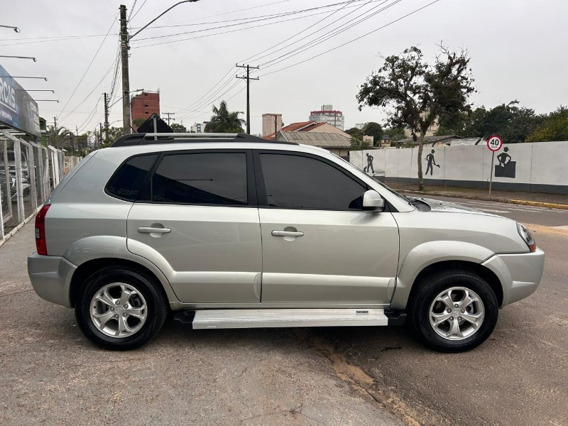 HYUNDAI TUCSON 2.0 16V FLEX AUT. 2013/2013 LS MULTIMARCAS VENÂNCIO AIRES / Carros no Vale