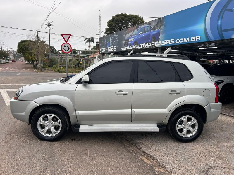 HYUNDAI TUCSON 2.0 16V FLEX AUT. 2013/2013 LS MULTIMARCAS VENÂNCIO AIRES / Carros no Vale