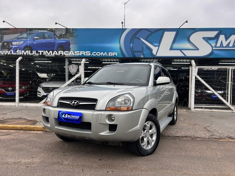 HYUNDAI TUCSON 2.0 16V FLEX AUT. 2013/2013 LS MULTIMARCAS VENÂNCIO AIRES / Carros no Vale