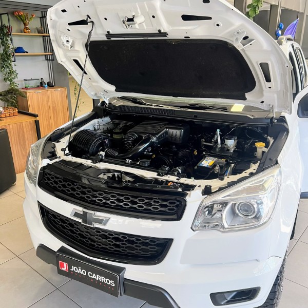 CHEVROLET S10 2.4 LTZ 4X2 CD 8V FLEX 4P MANUAL 2014/2014 JOÃO CARROS MULTIMARCAS GUAPORÉ / Carros no Vale