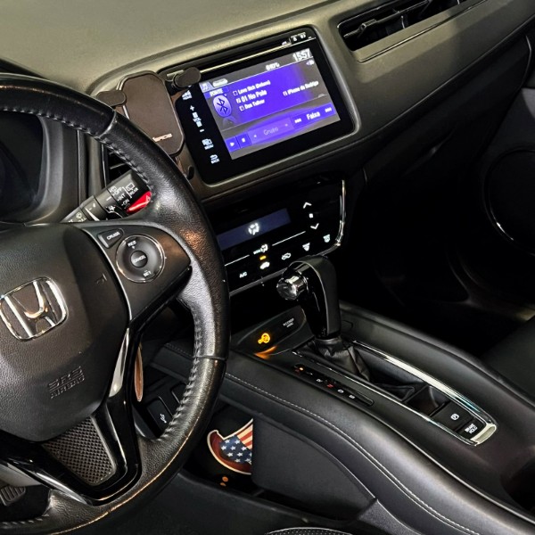 HONDA HR-V 1.8 TOURING 2018/2018 JOÃO CARROS MULTIMARCAS GUAPORÉ / Carros no Vale HONDA HR-V 1.8 TOURING 2018/2018 JOÃO CARROS MULTIMARCAS GUAPORÉ / Carros no Vale