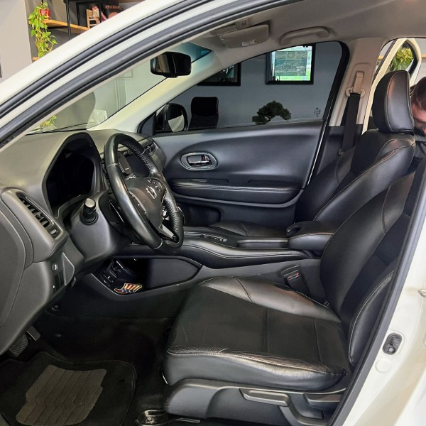 HONDA HR-V 1.8 TOURING 2018/2018 JOÃO CARROS MULTIMARCAS GUAPORÉ / Carros no Vale HONDA HR-V 1.8 TOURING 2018/2018 JOÃO CARROS MULTIMARCAS GUAPORÉ / Carros no Vale