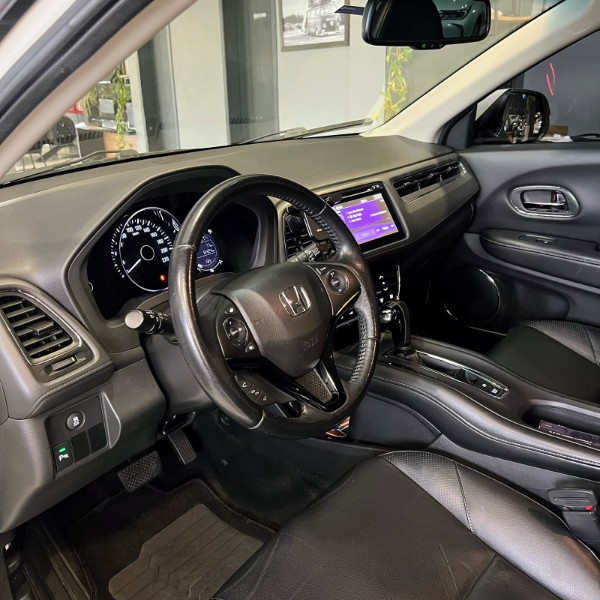 HONDA HR-V 1.8 TOURING 2018/2018 JOÃO CARROS MULTIMARCAS GUAPORÉ / Carros no Vale HONDA HR-V 1.8 TOURING 2018/2018 JOÃO CARROS MULTIMARCAS GUAPORÉ / Carros no Vale