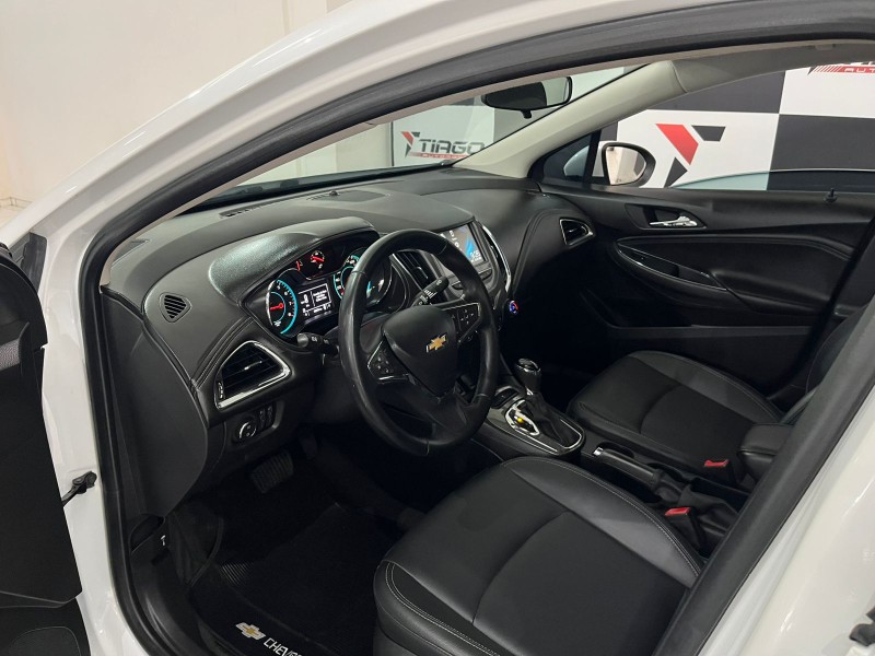 CHEVROLET CRUZE SEDAN LT 1.4 TURBO 2019/2019 TIAGO AUTOMÓVEIS VENÂNCIO AIRES / Carros no Vale