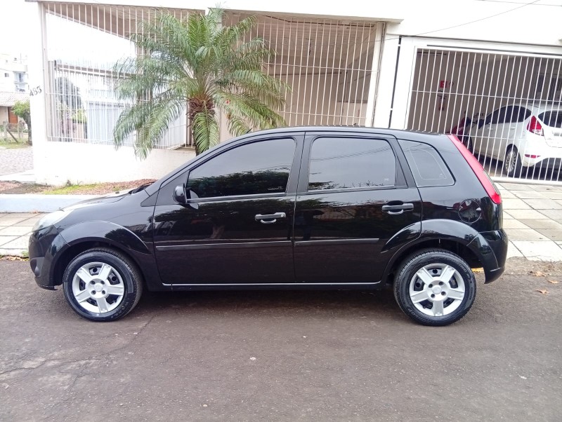 FORD FIESTA 1.6 FLEX 2011/2012 ALTERNATIVA VEÍCULOS LAJEADO / Carros no Vale