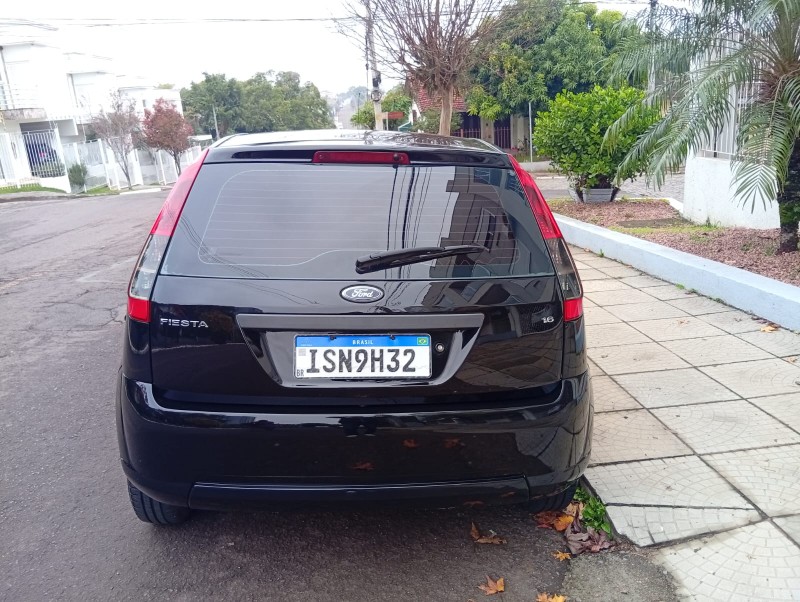 FORD FIESTA 1.6 FLEX 2011/2012 ALTERNATIVA VEÍCULOS LAJEADO / Carros no Vale