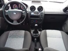 FORD FIESTA 1.6 FLEX 2011/2012 ALTERNATIVA VEÍCULOS LAJEADO / Carros no Vale