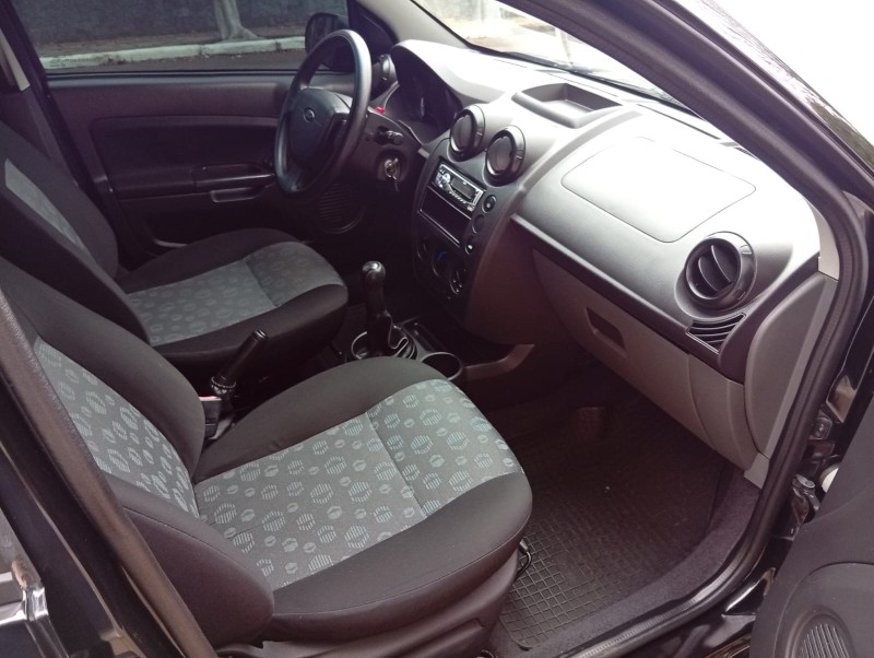 FORD FIESTA 1.6 FLEX 2011/2012 ALTERNATIVA VEÍCULOS LAJEADO / Carros no Vale