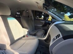 TOYOTA COROLLA GLI 1.8 2013/2014 ESTAÇÃO DO CARRO ESTRELA / Carros no Vale