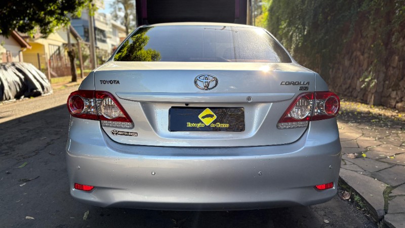 TOYOTA COROLLA GLI 1.8 2013/2014 ESTAÇÃO DO CARRO ESTRELA / Carros no Vale