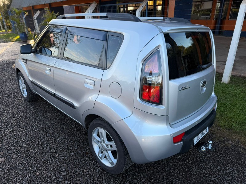 KIA SOUL 1.6 /2010 MENEGHINI VEÍCULOS ARROIO DO MEIO / Carros no Vale