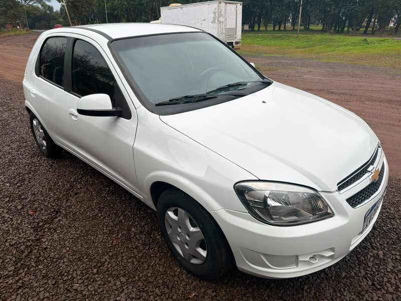 CHEVROLET CELTA LT 1.0 /2014 MENEGHINI VEÍCULOS ARROIO DO MEIO / Carros no Vale