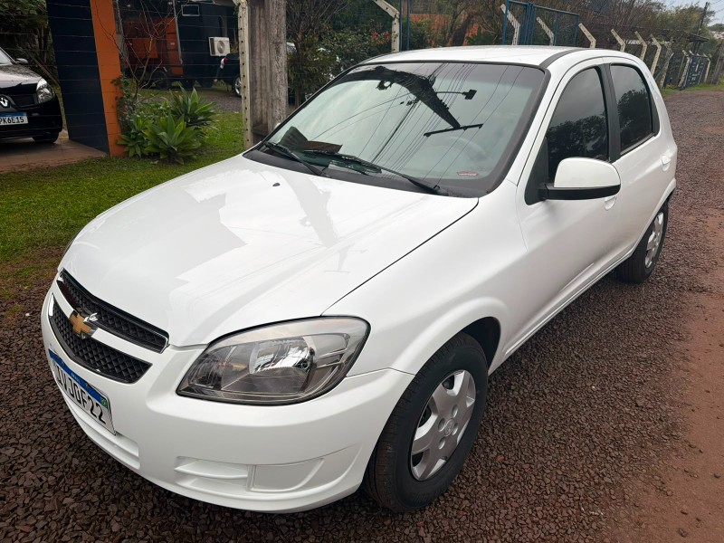CHEVROLET CELTA LT 1.0 /2014 MENEGHINI VEÍCULOS ARROIO DO MEIO / Carros no Vale