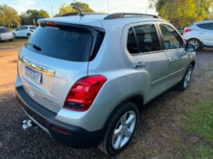CHEVROLET TRACKER 1.8 LTZ /2016 MENEGHINI VEÍCULOS ARROIO DO MEIO / Carros no Vale