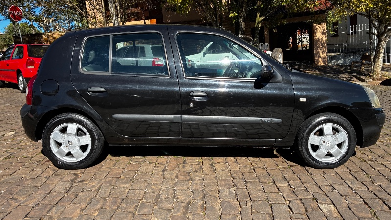 RENAULT CLIO HATCH PRIVILEGE 1.0 16V FLEX 2004 2004/2004 COMPLETO VEÍCULOS GUAPORÉ / Carros no Vale RENAULT CLIO HATCH PRIVILEGE 1.0 16V FLEX 2004 2004/2004 COMPLETO VEÍCULOS GUAPORÉ / Carros no Vale