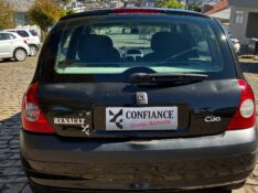 RENAULT CLIO HATCH PRIVILEGE 1.0 16V FLEX 2004 2004/2004 COMPLETO VEÍCULOS GUAPORÉ / Carros no Vale