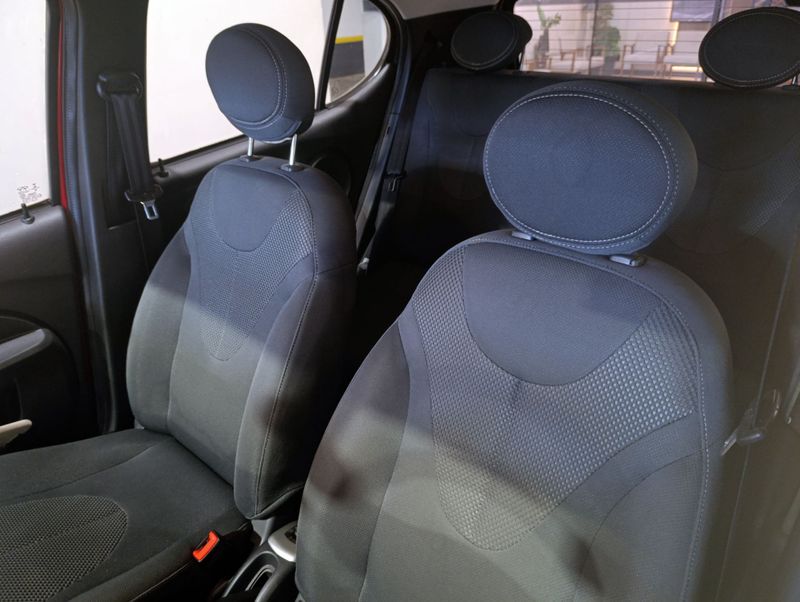 Caoa Chery Qq 1.0 Act 2016/2016 SIM VEÍCULOS PORTO ALEGRE / Carros no Vale Caoa Chery Qq 1.0 Act 2016/2016 SIM VEÍCULOS PORTO ALEGRE / Carros no Vale