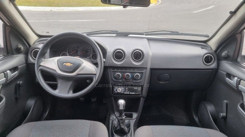 CHEVROLET CELTA 1.0 MPFI LT 8V 2013/2014 HUBNER MULTIMARCAS FARROUPILHA / Carros no Vale