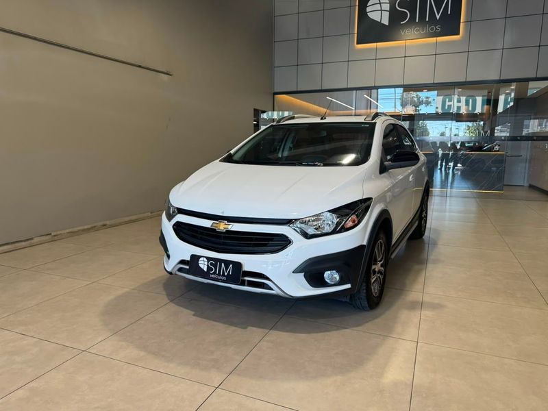 Chevrolet Onix 1.4 Active 2018/2018 SIM VEÍCULOS PORTO ALEGRE / Carros no Vale