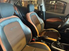 Chevrolet Onix 1.4 Active 2018/2018 SIM VEÍCULOS PORTO ALEGRE / Carros no Vale