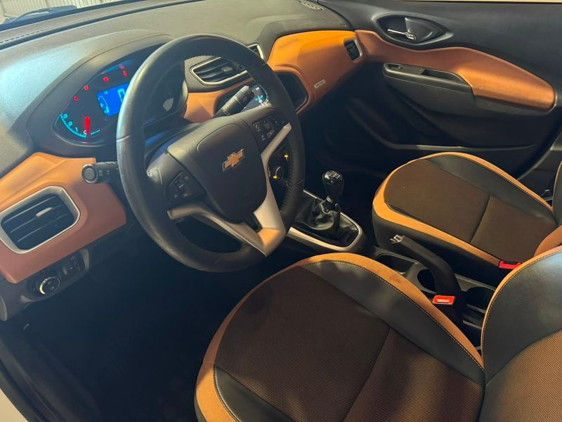 Chevrolet Onix 1.4 Active 2018/2018 SIM VEÍCULOS PORTO ALEGRE / Carros no Vale