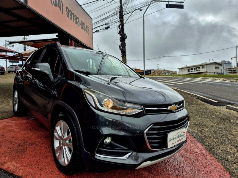 CHEVROLET TRACKER 1.4 16V PREMIER TURBO 2017/2018 HUBNER MULTIMARCAS FARROUPILHA / Carros no Vale