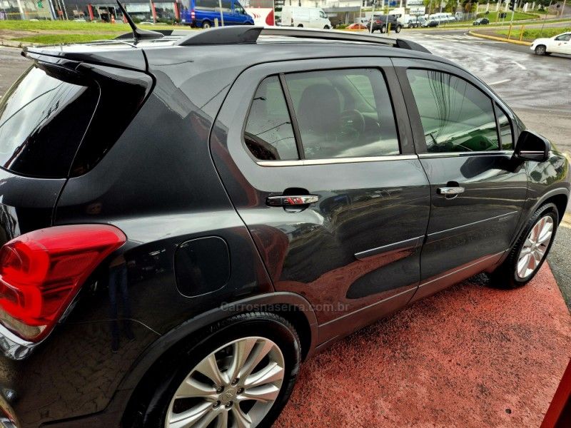CHEVROLET TRACKER 1.4 16V PREMIER TURBO 2017/2018 HUBNER MULTIMARCAS FARROUPILHA / Carros no Vale