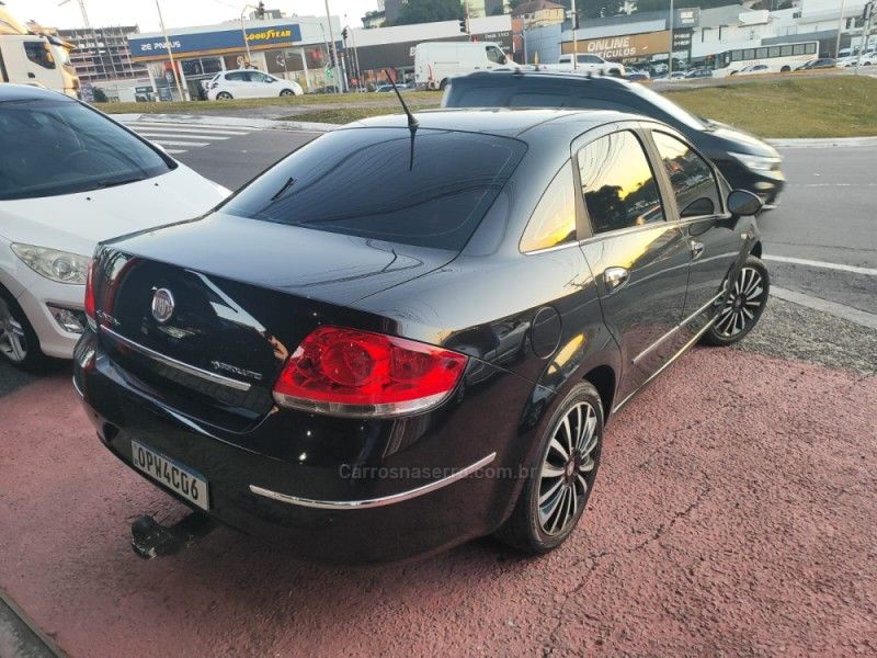 FIAT LINEA 1.8 ESSENCE 16V 2013/2013 HUBNER MULTIMARCAS FARROUPILHA / Carros no Vale FIAT LINEA 1.8 ESSENCE 16V 2013/2013 HUBNER MULTIMARCAS FARROUPILHA / Carros no Vale