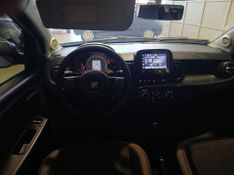 Fiat Mobi Trekking 1.0 2023/2024 SIM VEÍCULOS PORTO ALEGRE / Carros no Vale