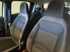 Fiat Mobi Trekking 1.0 2023/2024 SIM VEÍCULOS PORTO ALEGRE / Carros no Vale