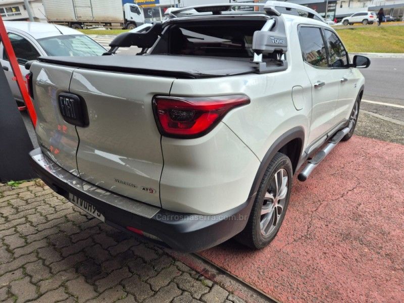 FIAT TORO 2.0 16V TURBO FREEDOM 4WD 2018/2019 HUBNER MULTIMARCAS FARROUPILHA / Carros no Vale FIAT TORO 2.0 16V TURBO FREEDOM 4WD 2018/2019 HUBNER MULTIMARCAS FARROUPILHA / Carros no Vale