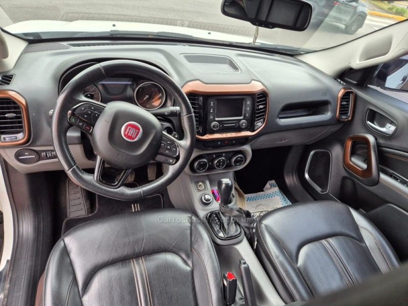 FIAT TORO 2.0 16V TURBO FREEDOM 4WD 2018/2019 HUBNER MULTIMARCAS FARROUPILHA / Carros no Vale FIAT TORO 2.0 16V TURBO FREEDOM 4WD 2018/2019 HUBNER MULTIMARCAS FARROUPILHA / Carros no Vale