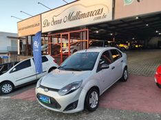 FORD FIESTA 1.0 MPI SEDAN 8V 2012/2013 HUBNER MULTIMARCAS FARROUPILHA / Carros no Vale