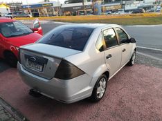 FORD FIESTA 1.0 MPI SEDAN 8V 2012/2013 HUBNER MULTIMARCAS FARROUPILHA / Carros no Vale
