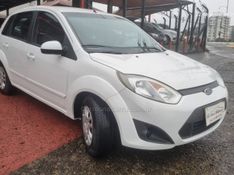 FORD FIESTA 1.6 MPI 8V 2012/2013 HUBNER MULTIMARCAS FARROUPILHA / Carros no Vale
