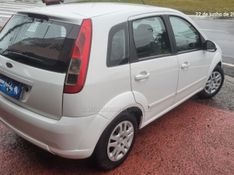 FORD FIESTA 1.6 MPI 8V 2012/2013 HUBNER MULTIMARCAS FARROUPILHA / Carros no Vale