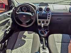 FORD FIESTA 1.6 MPI CLASS HATCH 8V 2013/2014 HUBNER MULTIMARCAS FARROUPILHA / Carros no Vale