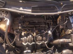 FORD FIESTA 1.6 SEL SEDAN 16V 2017/2017 HUBNER MULTIMARCAS FARROUPILHA / Carros no Vale