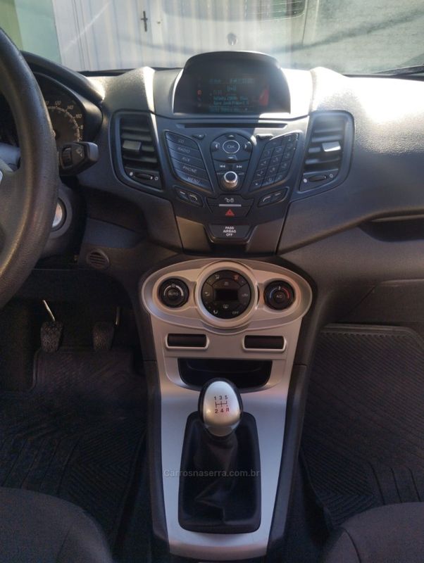 FORD FIESTA 1.6 SEL SEDAN 16V 2017/2017 HUBNER MULTIMARCAS FARROUPILHA / Carros no Vale FORD FIESTA 1.6 SEL SEDAN 16V 2017/2017 HUBNER MULTIMARCAS FARROUPILHA / Carros no Vale