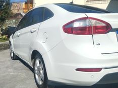 FORD FIESTA 1.6 SEL SEDAN 16V 2017/2017 HUBNER MULTIMARCAS FARROUPILHA / Carros no Vale